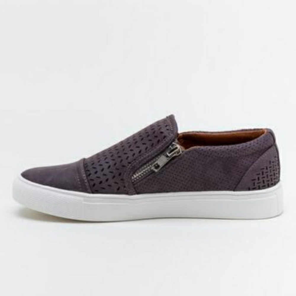 Report Gray Alexa 6.5 Perforated Slip-On Sneakers Shoes Size 6.5 Medium 6.5M